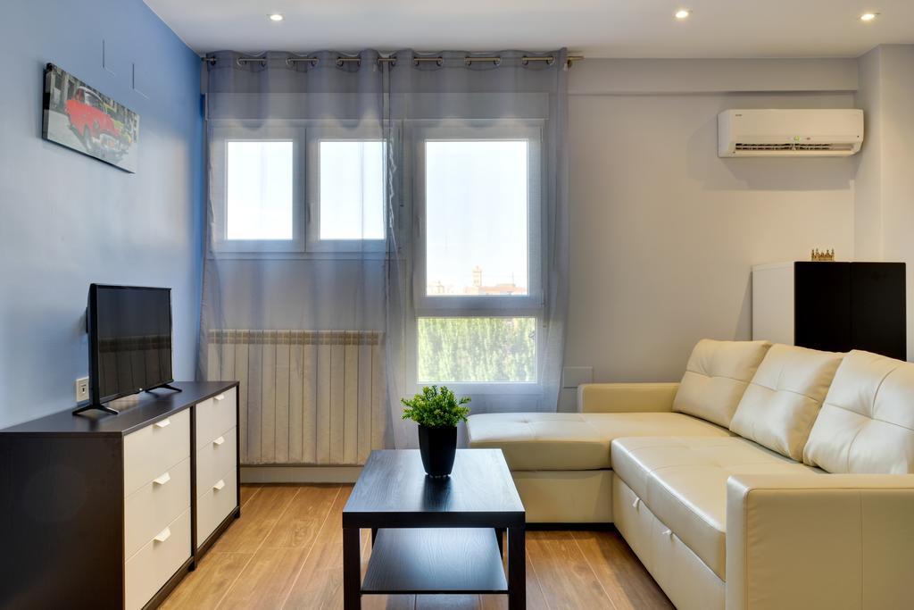 Apartamentos San Lazaro Zaragoza Eksteriør billede